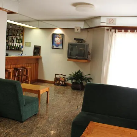 ホテル Bom Sucesso Vila de Prado